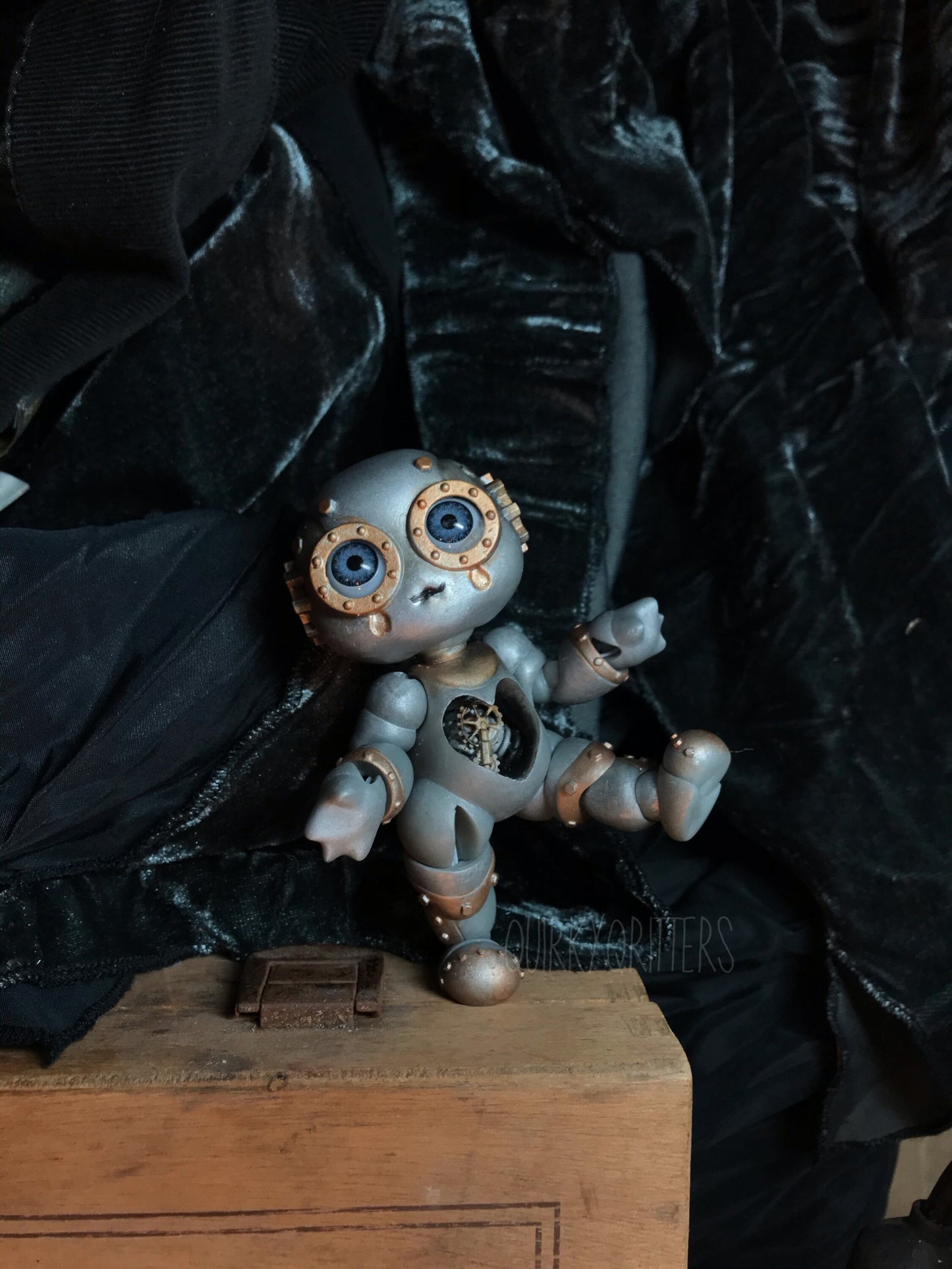 SteamPunks: A Robot 3D Resin Printed BJD