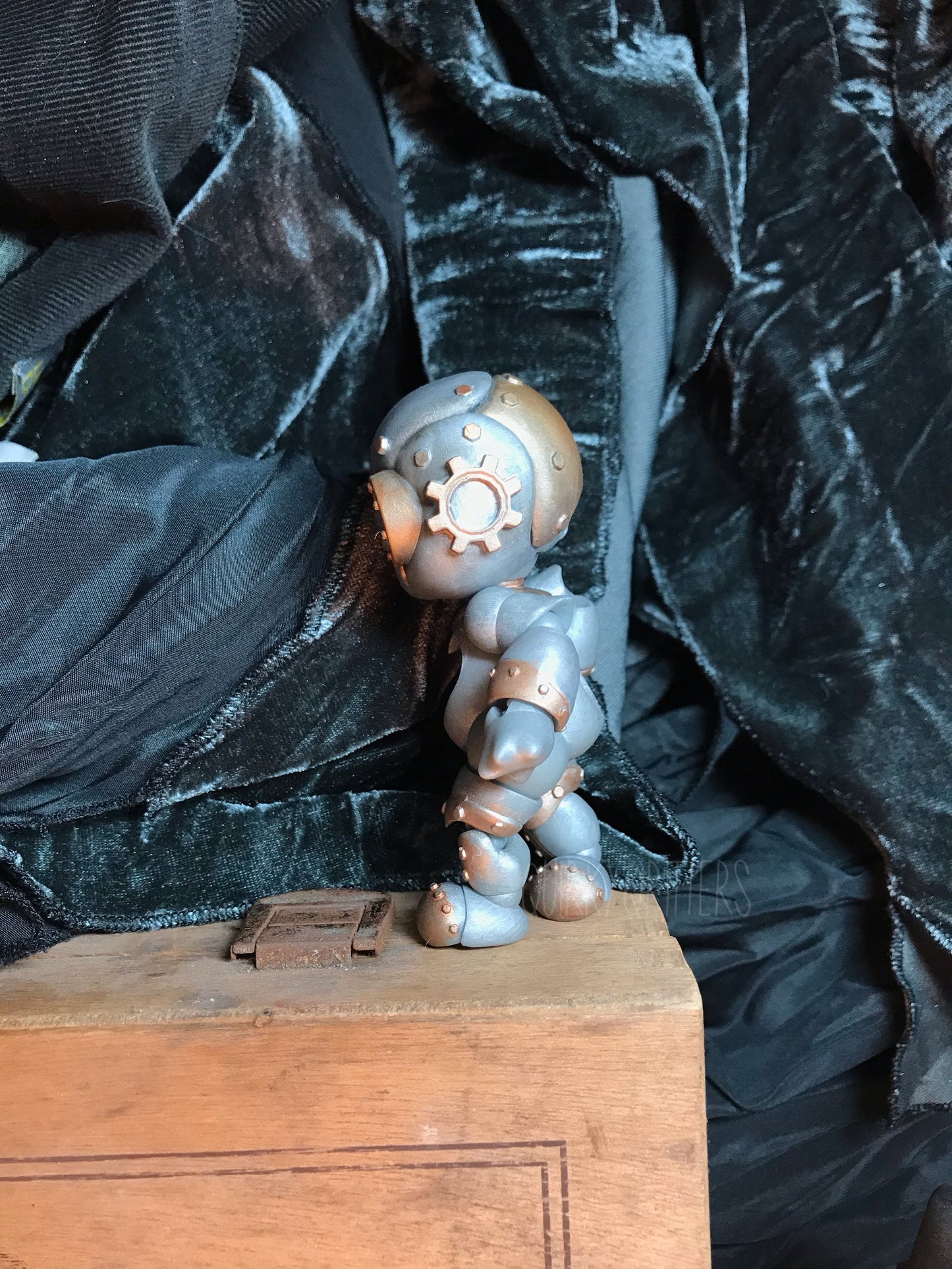SteamPunks: A Robot 3D Resin Printed BJD