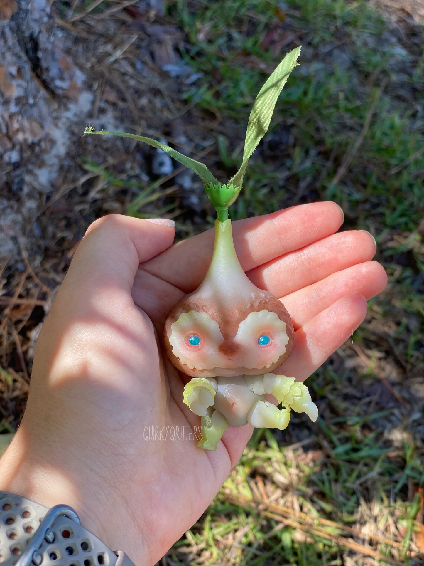 Sloth Sprouting Sprite: A Sloth-like Plant Spirit Micro Ball Joint Doll