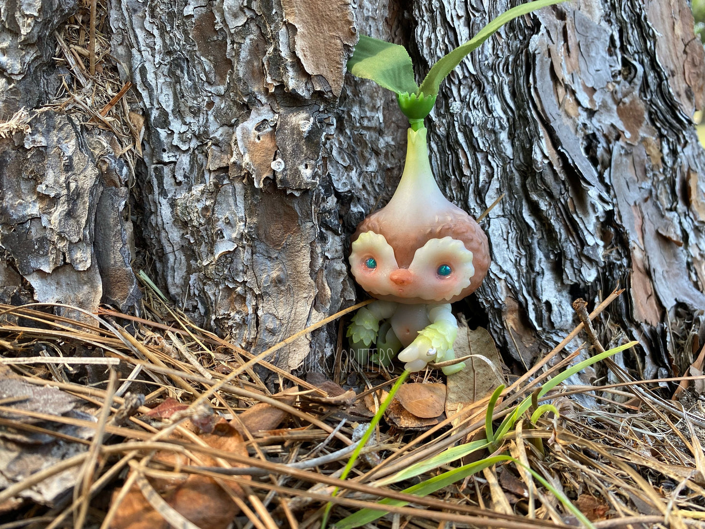 Sloth Sprouting Sprite: A Sloth-like Plant Spirit Micro Ball Joint Doll
